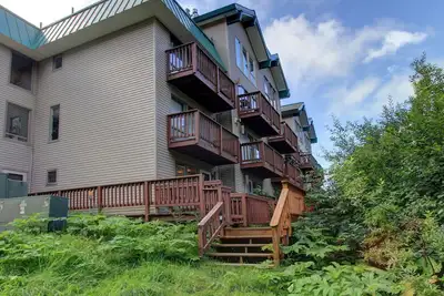 Image de Two Bedroom Ski-in-ski-out Condo Ă la base de la station de ski Alyeska