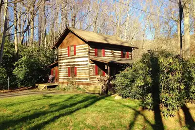 Image de Cabin Fever West Jefferson \/ Boone - Taxes, Wifi & Linens Tout Compris!