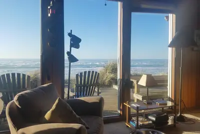 Image de Noeud TRÈS Lodge, Oceanfront Home, Rockaway Beach, Or.