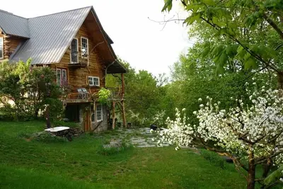 Image de Cabane en rondins privée et artistique, amenez vos animaux de compagnie et profitez du meilleur du Vermont