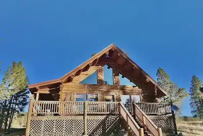 Image de Hummingbird Haven / Cozy Log Cabin / Ski / WiFi gratuit