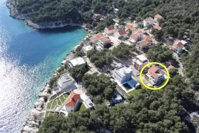 Image de 80 mètres de la belle mer bleu clair, Appartement Marijan