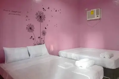 Image de Appartement / chambres abordables. Demeure isolée près de la plage et des lieux sociaux.
