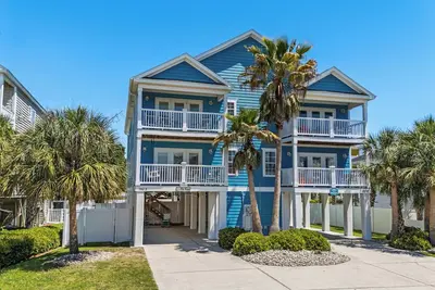 Image de Garden City Beach House, à quelques pas de la plage, piscine privée chauffée, linge de maison, vue sur l'océan