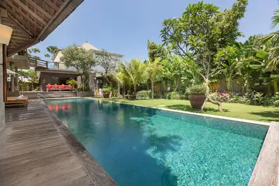 Image de Style ethnique vintage de luxe, 2 piscines, Ă 150 m de la plage de Canggu