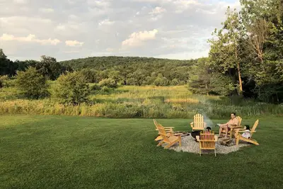 Image de Rustic Chic près de Hudson sur 15 acres