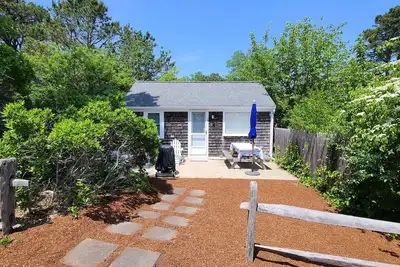 Image de Chequessett Cutie: 2bd Cottage avec A / C, Ă pied de la plage