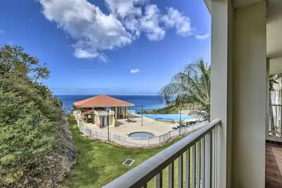 Nouveau! Aguadilla Condo w / Oceanfront Infinity Pool!