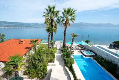 Image de Villa Mirjana - Villa exclusive de 6 chambres en bord de mer avec piscine