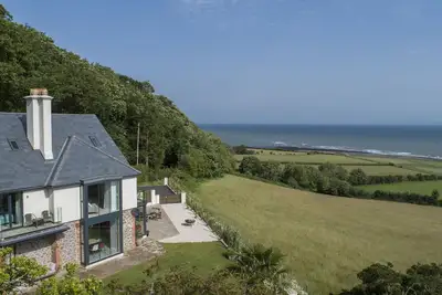 Image de Superbe maison côtière avec vue panoramique sur la mer à Porlock Weir - 6 chambres \/ 6 salles de bain