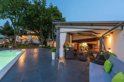 Image de Maison de vacances Poreč pour 1 - 4 personnes avec 2 chambres à coucher - Maison de vacances