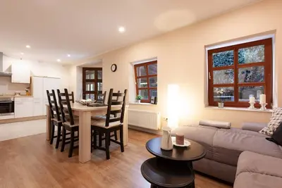 Image de Bel appartement à Bergisch avec un bon accès
