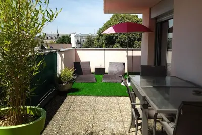 Image de Grand T2 55m² + terrasse 34m² au centre ville avec vue exceptionnelle, parking
