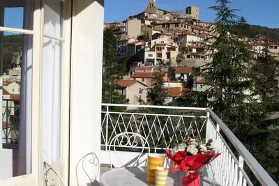 Image de Exceptionnel appartement au Sud grand ouvert sur la nature à Vernet les Bains