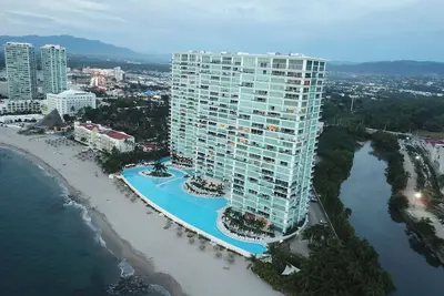 Image de Peninsula - Puerto Vallarta - Luxe-Oceanfront - Vue spectaculaire du 19ème étage