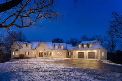 Image de Grande Magnifique Maison Sur Plus De 5 Acres Avec Des Jeux D'Arcade.
