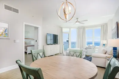 Image de Chaises de plage incluses toute la saison ~ Aqua Resort Unit 1010
