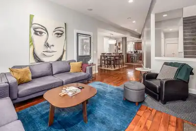 Image de Une grande maison dans un emplacement parfait - près de Osu, Short North, & Downtown