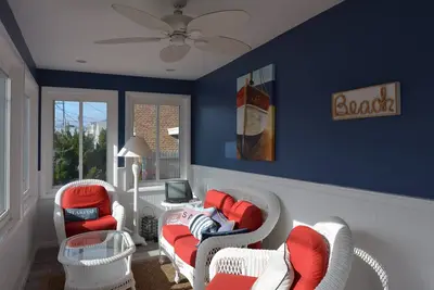 Image de Bloc Ocean! Adorable / spacieux / propre 6br Beach House pour 14 personnes confortablement