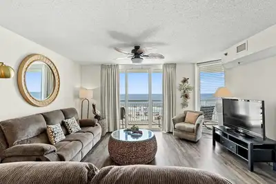 Image de Crescent Shores 308, Condo de 3 Chambres sur le Front de Mer, Bain à Remous et Connexion Wi-fi Gratuite!