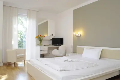 Image de Appartement Supérieur avec Services incl. Wlan gratuit, parking gratuit et nettoyage bi-hebdomadaire
