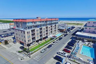 Image de Unité de fin de bloc de plage, vue sur l'océan depuis toutes les chambres! !