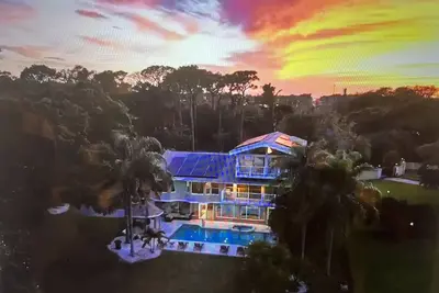 Image de Executive Estate haut de gamme sur le lac Tarpon