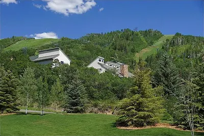 Image de Luxueux et Animaux acceptés, bain à remous privé sur le pont avec vue sur la montagne (202854-1452)