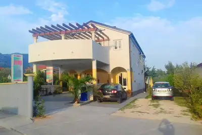 Image de Appartements Ante, (15075), Seline, Croatia