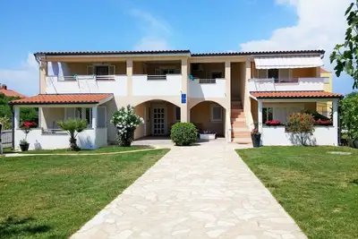 Image de Appartements Josip, (15040), Nin, Croatia