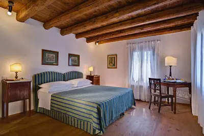 Image de Magnifique villa de campagne avec piscine entourée de collines vénitiennes (14 personnes)
