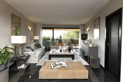 Image de Superbe appartement avec vue mer et grande terrasse Cap D'Antibes
