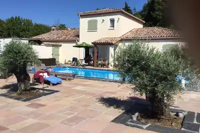 Image de Villa de luxe au sommet d'une colline avec piscine chauffée, bar, salle de gym / piscine et Wifi.