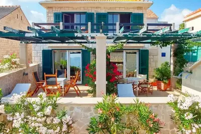 Image de Appartements Ennio, (9949), Povlja, Croatia