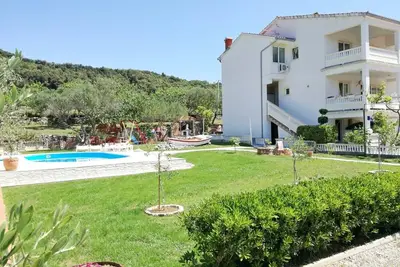 Image de Appartements Roberto, (14185), Kampor, Croatia