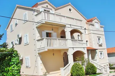 Image de Appartements Mara, (12241), Supetar, Croatia