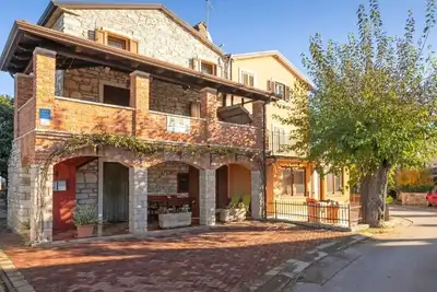 Image de Appartements Bojan, (15154), Novigrad, Croatia