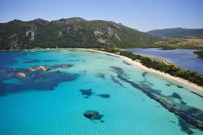 Image de Emplacement idéal plage à 2 mns à pied! Villa très agréable avec jardin privé