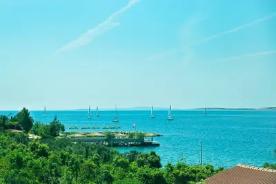 Image de Appartements Bogumila, (14774), Mandre, Croatia
