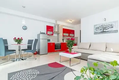 Image de Appartement Eduard, (15601), Kaštel Kambelovac, Croatia