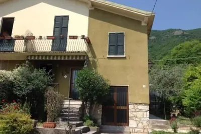 Image de Maison de vacances Salò pour 1 - 6 personnes avec 3 chambres à coucher - Maison de vacances