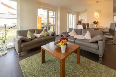 Image de Appartement de luxe avec sauna, baignoire d'angle, cheminée, sans fil, chaise de plage sur la terrasse