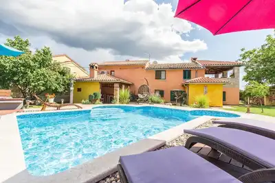 Image de Maison de vacances Cabrunici pour 1 - 6 personnes avec 3 chambres à coucher - Maison de vacances
