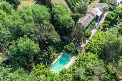 Image de Maison de vacances Tarascon pour 1 - 18 personnes avec 8 chambres Ă coucher - Maison de vacances ind