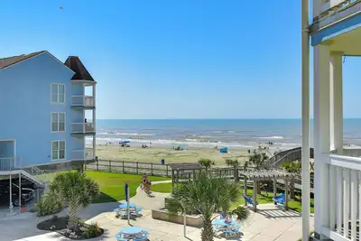 Image de Vues magnifiques - suite condo mise Ă jour Ă quelques pas de la plage Seascape 1214