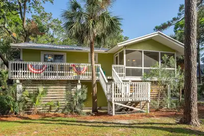Image de Fripp Island Cottage sur cul de sac tranquille - avec voiturette de golf et 2 cartes d'agrément