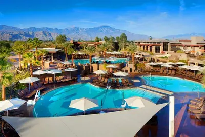 Image de Noël 2019 12/21 pour 4-7nts ou Coachella Fest 2020 Check-in ven. 4/10 4-7nts