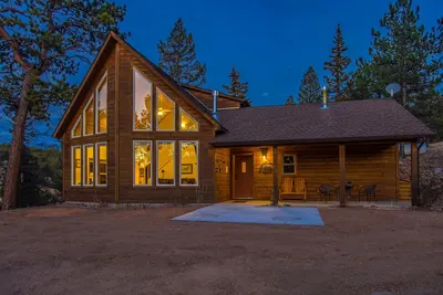 Image de Votre escapade à la montagne sur 30 acres! Stream, Hottub, à proximité des attractions!