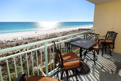 Image de Direct Ocean View, Pelican Isle Resort, admirablement amélioré, Beach Svc - Pi308