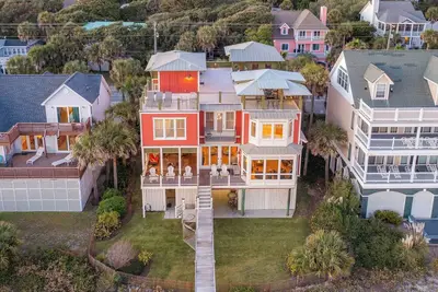 Image de \"Pink Flamingo\" Oceanfront ~ Rooftop Wet Bar & Game Room ~ Incroyable! ~ Propriété très demandée! ~